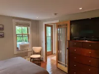 2 Bedroom/ 2 Bath in Heart of the West End - Ptown