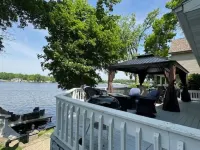 Charming Cottage on Lake Shafer-optional Pontoon! Screened gazebo and swim deck!