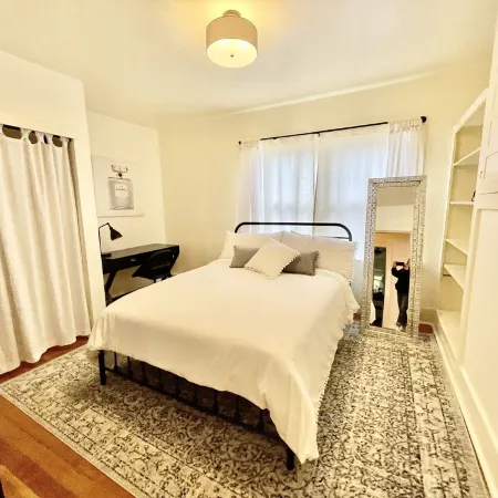 Welcome to Bungalow 437! Close to Downtown & OSU!