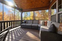 Enchanted Woods - Captivating Retreat for Couples or Small Family in Hochatown.