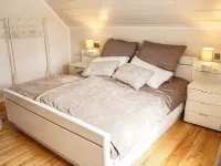Beautiful Eifel vacation home with garden and barbecue area Hoteles en Hellenthal