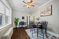 Rustic APT |Near Hosp| 25mins to ORD|MDW|DT|Free Parking&Wifi