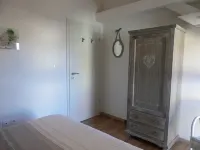 COLMAR, 2 bedrooms, 10 min walk from the center. Quiet location, garden and garage.