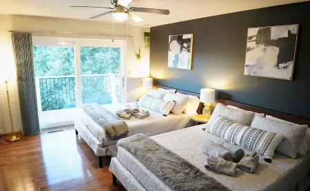 Experience Luxury: 3000 Sq. Ft. Retreat with Private Dog Park near Yosemite!