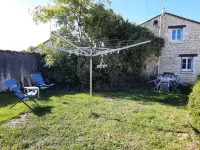 Beautiful house with swimming pool, 15mn from Futuroscope, sleeps 4