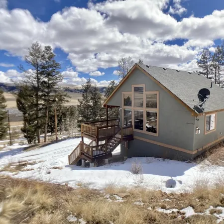 Fully Stocked Family Friendly Cabin Near Breckenridge