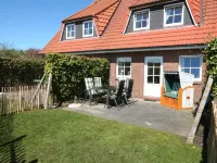 Komf. Apartment, 5 pers., 3 bedrooms, 2 bathrooms, near Sankt Peter-O. , right on the dike Hotels in Tonning