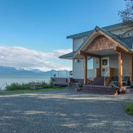 Seafarer's Beach House Beach Front Property, Amazing Views!