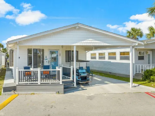 Cozy Family Vacation in Panama City Beach with Golf Cart ,Private Beach, Pools