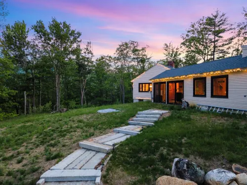 Mountain Top Hideaway 10 Min to North Conway & 5 Min Saco River, Pet Friendly