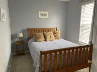 BRAND NEW HARDWOOD FLOORS! Beautiful views, walk to Strip, shopping and fun! Hotel dekat Sugar Creek Mini Golf