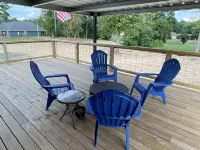 Great location. covered patio/5 minutes away from restaurants stores boat launch Hotels in Sabine Parish