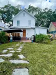 Cozy Historic home with 2 king size beds in Sanford