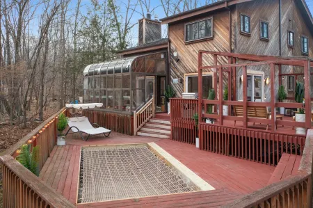 HUGE Private Deck | 5BR Modern Poconos Vacation