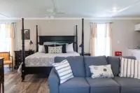 Charming country guest cottage eight miles from downtown Athens and UGA