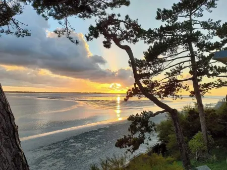 Les Voiles Blanches, apartment with bay view