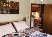 Winetrail Cabin - Giant City SP, SIU, Cedar Lake, & Shawnee Forest minutes away! Hotels in Makanda
