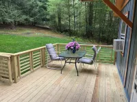 Charming Lakeside Cottage with Lakefront Deck
