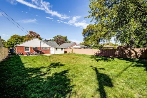 Modern 2Bdrm Westchester Home with brand-new out door HOT TUB - Homestays