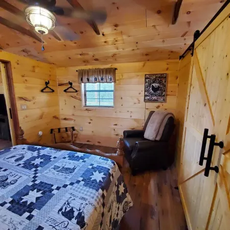 The Banty Rooster - A Couples Getaway in the Mountains of East Tennessee