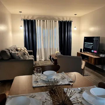 Beautiful and updated place to stay in a quiet neighborhood of Munster Indiana.
