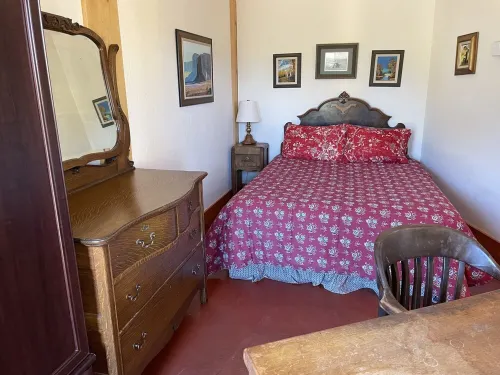 Alpenglow Ranch, Telluride: 3 Br / 2 ba Panoramic Views/ 12 Acres/ Pond