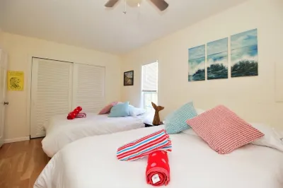 Azul Oceano Cottage Oasis 5 Min Downtown and Beach
