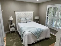3 Br New Renovation! Resort Privileges (pool, etc), very close to Ocean