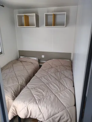 Mobil Home Dans Camping Le Coteau de la Marine