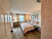 Remodeled 3 Bdrm 3 Bath, Ocean Views, only steps to the Beach - Gym
