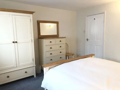 'Sea-Lovers' - 2 bedroom flat steps from the Sea! Hotels in Exmouth