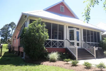 "Family Ties" - False River Home Away from Home - Sleeps 10 Отели в г. Пуэнт Каупе Пэриш