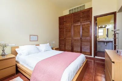 Spacious and bright apartment with large terrace next to the beach of S / C de la Palma 5 p. Barranco de la madera 주변 호텔