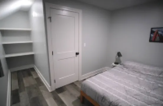 Grand Rapid's 2bedroom apartment, just a quick 3-min drive to DeVos Perform Hall Hotel a 
