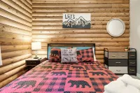 Private Hot Tub - Fall Woodland Setting - Charming Cabin - No Scary Roads