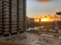 Waikiki Condo high walk score, 2 Bdrms w/doors, pullout sofa