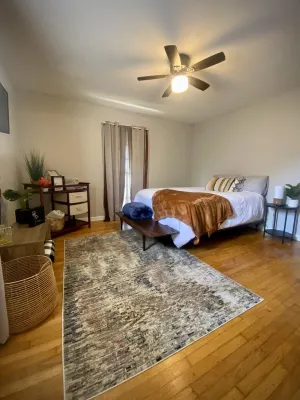 Family Friendly House- Close to Campus! Отели в г. Таскалуса