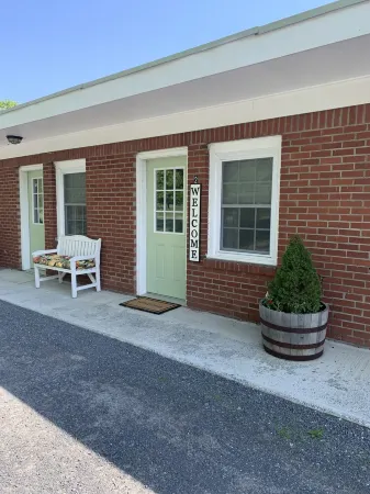 Remodeled cozy country suite. Close to Cooperstown