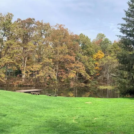 Pine Grove Retreat- True Mtn. Chalet near 7 Springs, Falling Water, & Ohiopyle