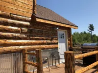 8 miles to Mount Rushmore - Sleeps 2 to 6