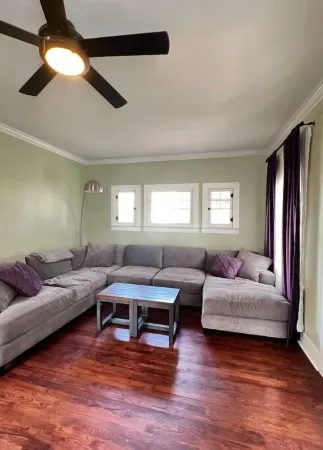 Spacious & Inviting Bungalow near Downtown Отели рядом с достопримечательностью «Аризона Стейт Юниверсити Даунтаун Финикс Кампус»