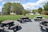 Quaint Cabin with a Creek in Front That Will Lull You to Sleep and Pet Friendly Hotels in Towns County