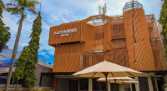 Alexander Hotel Tegal