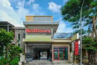 RedDoorz near Alun Alun Kebumen Hotel di Kebumen