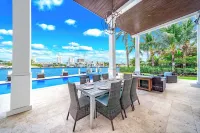 Waterfront Gem! Heated Pool+HotTub! Close 2 Beach! - 4-Sterne