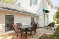 WATERFRONT VIEWS @ OCEAN BEACH GATE: 6 QUEEN 1 SOFA BED