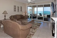 Gorgeous Oceanfront 3Bedroom Away From The Hustle and Bustle - Strand