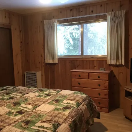 Murphy's cottage in Arnold
