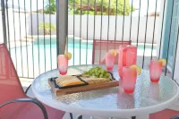 OCO-Heated pool for additional fee and spacious 4br home for your comfort.