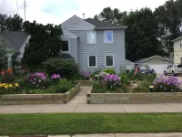 Main Floor 2 Bedroom, 1 Bath, Easy Walk to Mayo Clinic, Trails, Parks, Shopping